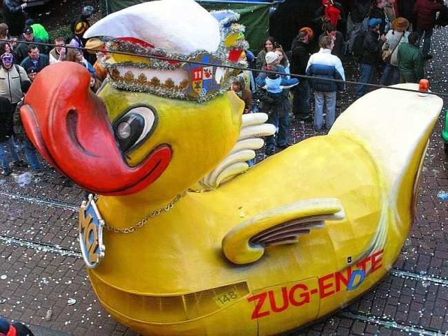 Mainzer_Fastnacht_Zug-Ente_2004